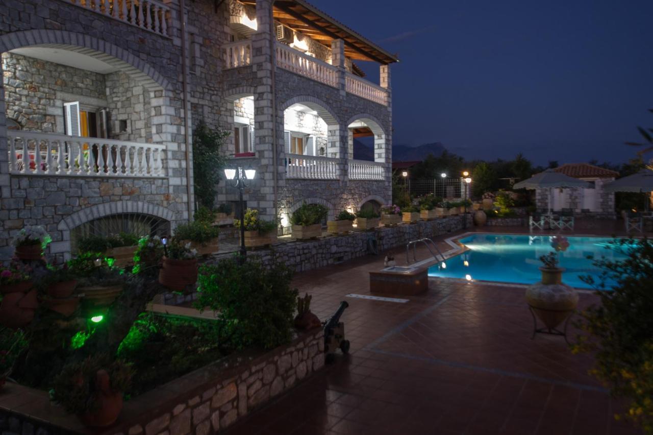 Amalia Apartments Stoúpa Exterior foto